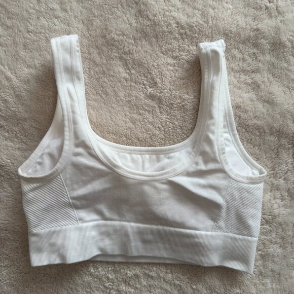 New Balance Seamless Crop Sports Bra - White (S/P) - Picture 3 of 6